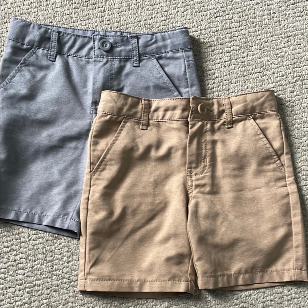Kids Tan and Gray Hybrid Shorts Set
Perfect condition. Snap fly